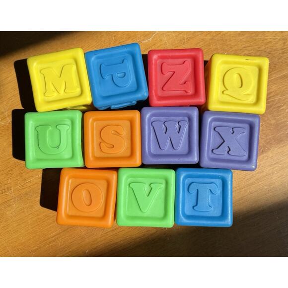 Sesame Street Character Plastic Squeaky Blocks Letters Numbers Elmo Ernie READ - Picture 5 of 7